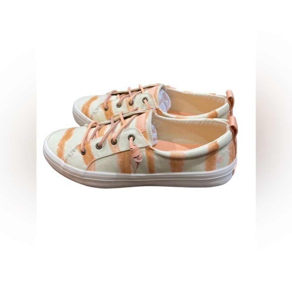 Sperry Women’s Crest Vibe Tie-Dye Stripe Sneaker in Rose size 9.5m
